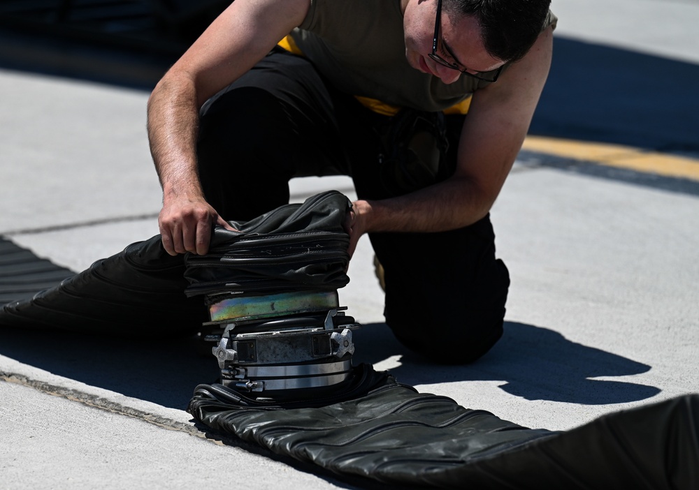 1st Fighter Wing Maintainers ensures F-22 readiness at RF 22-3