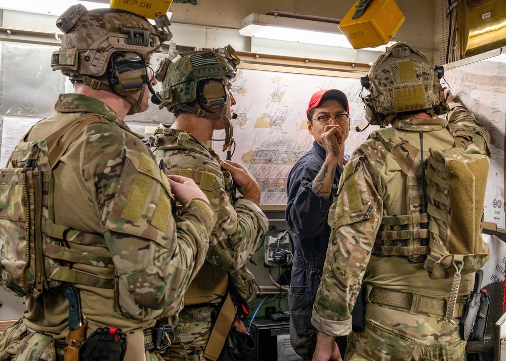 USS Leyte Gulf (CG 55) operations.