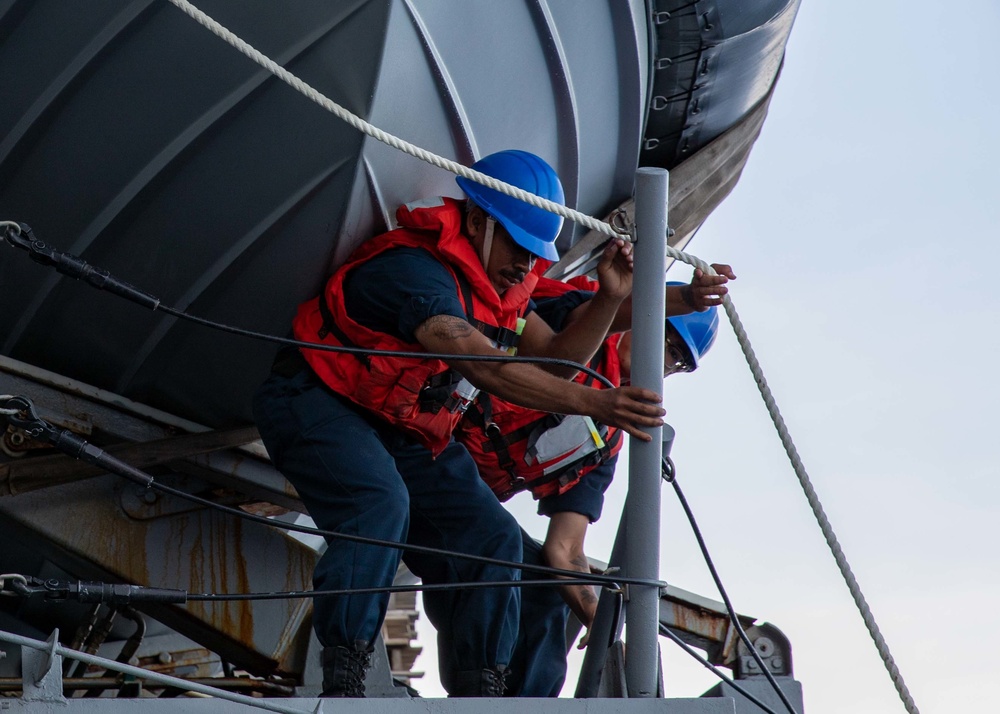 USS Leyte Gulf (CG 55) conducts man overbboard drills.