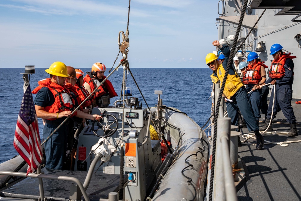 USS Leyte Gulf (CG 55) conducts man overboard drills.