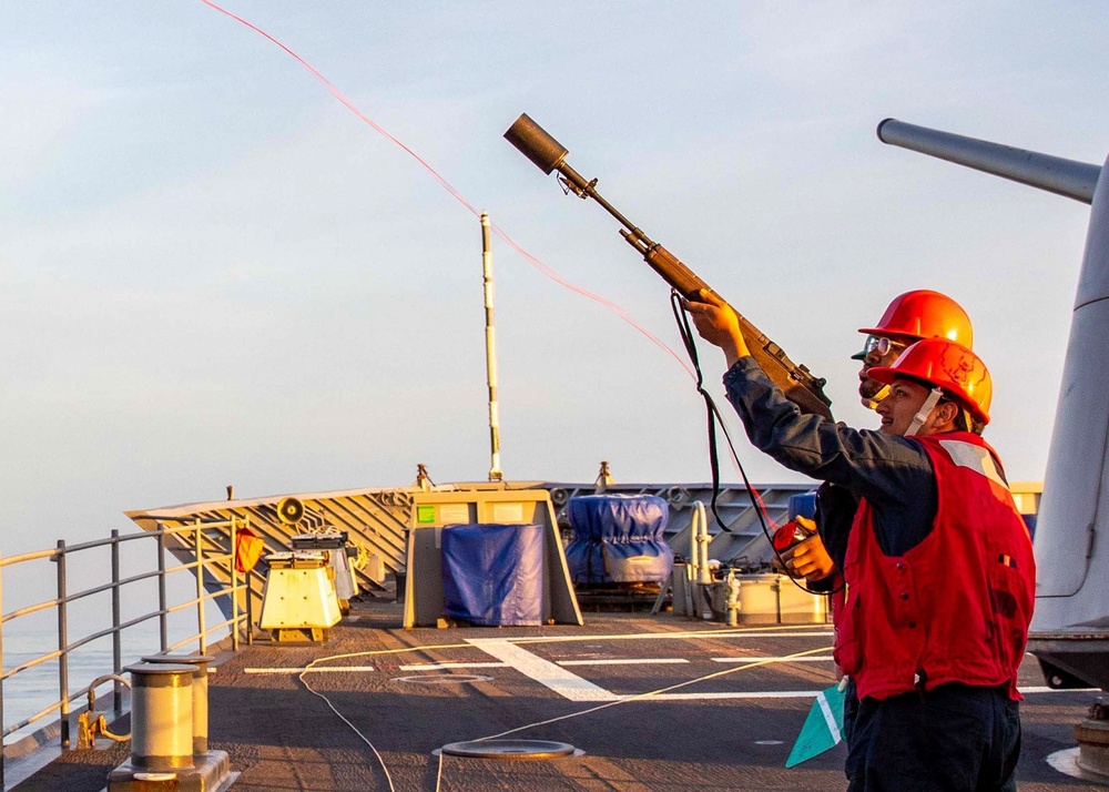 USS Leyte Gulf (CG 55) RAS