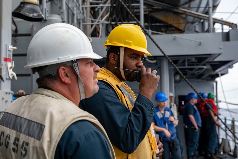 USS Leyte Gulf (CG 55) replenishment-at-sea.