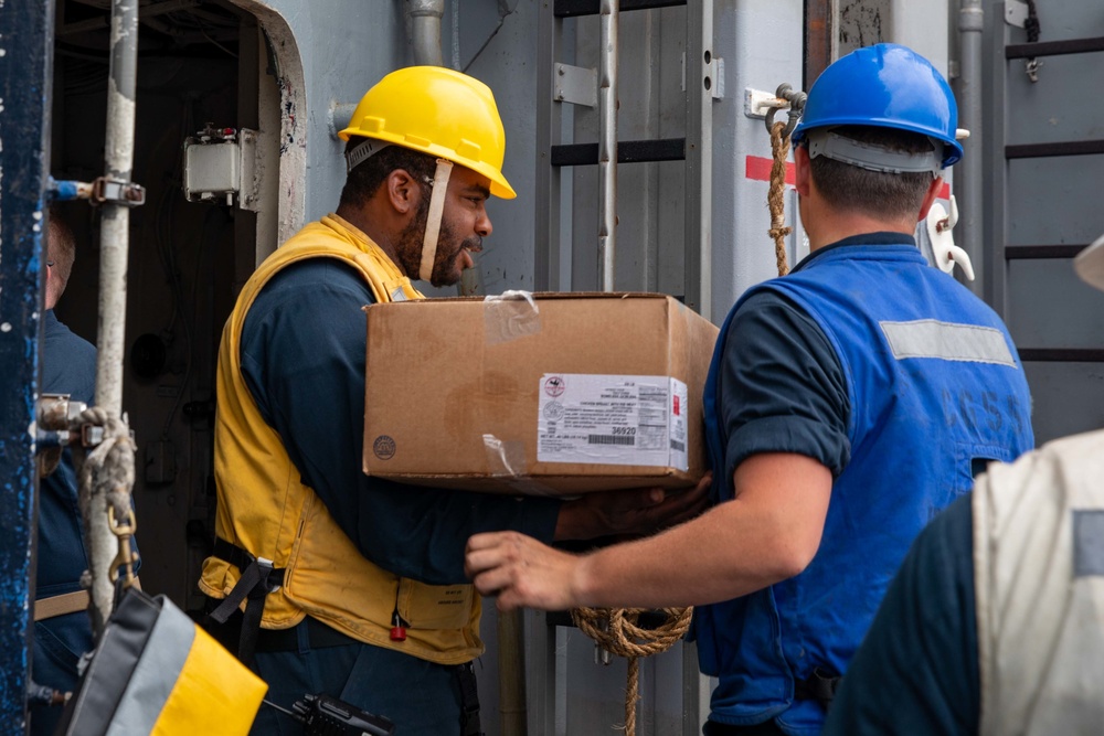 USS Leyte Gulf (CG 55) replenishment-at-sea.