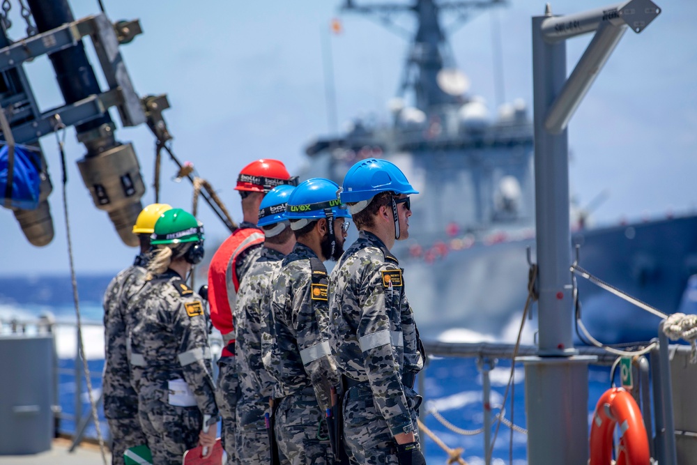 HMAS Supply refuels Multi-National ships