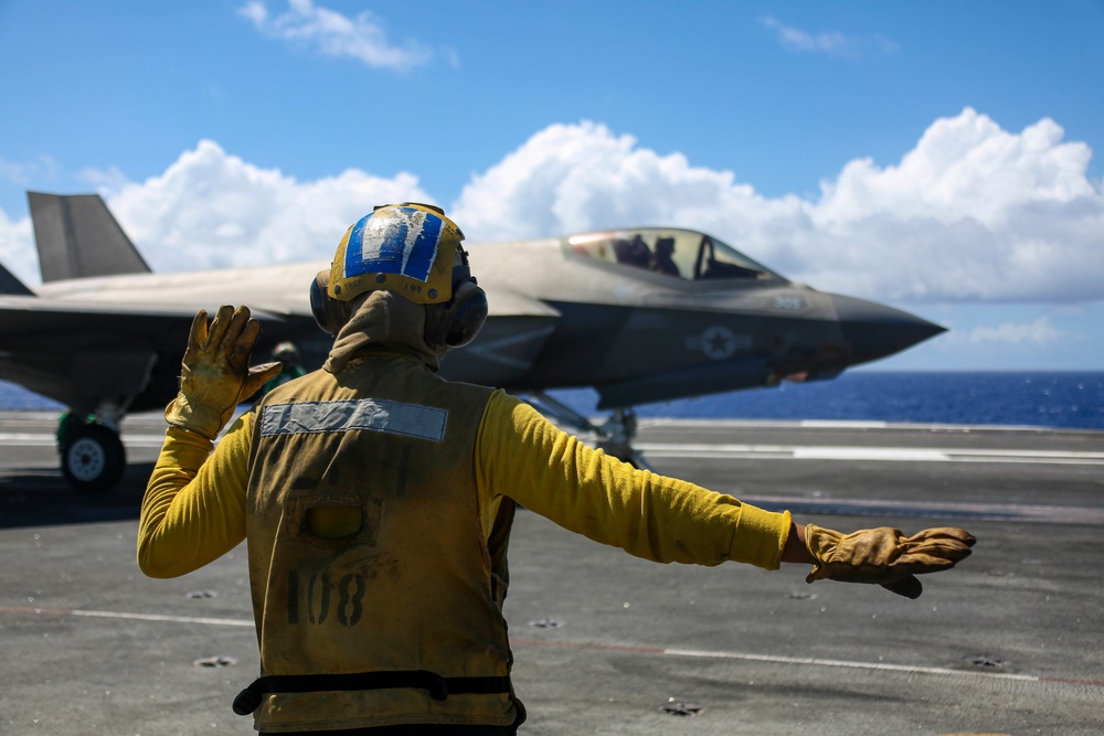 Abraham Lincoln conducts flight operations during RIMPAC 2022