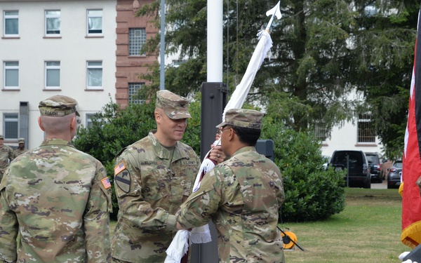 Maxwell assumes command of USAMMC-E