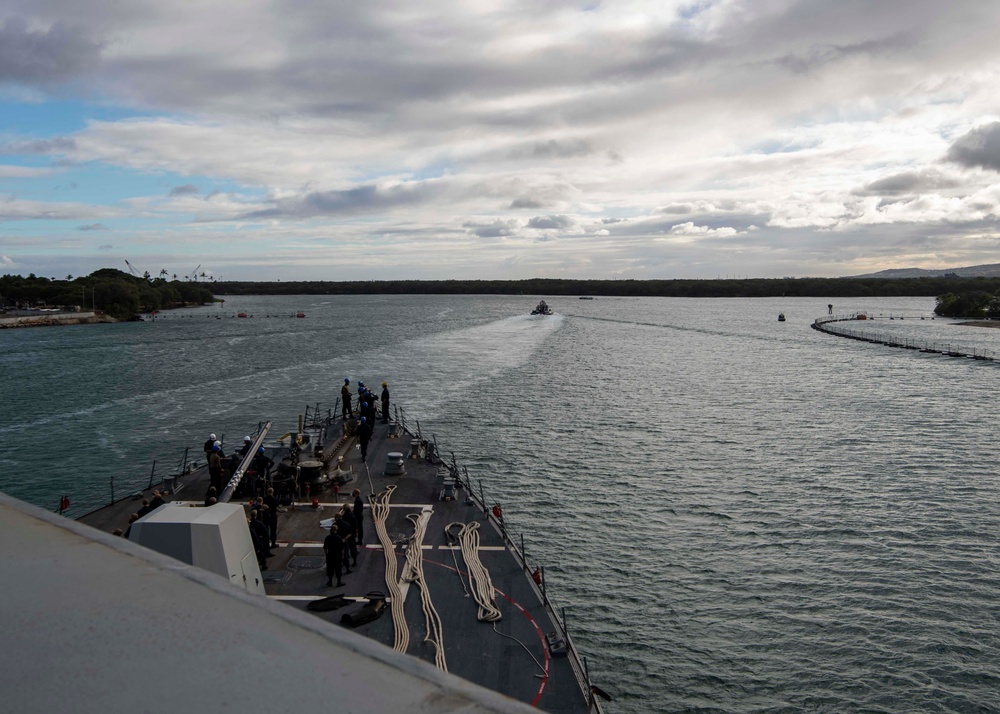 USS Gridley Departs Pearl Harbor