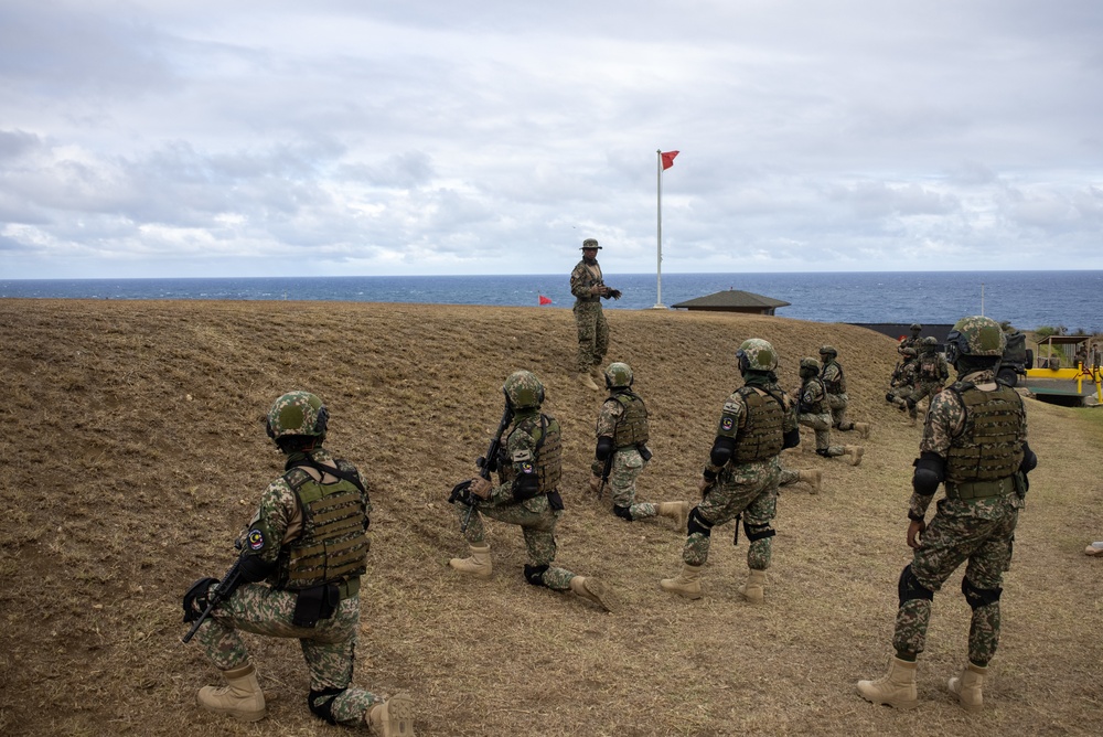 U.S Marines and Malaysia Conduct a Squad and Platoon Live-Fire