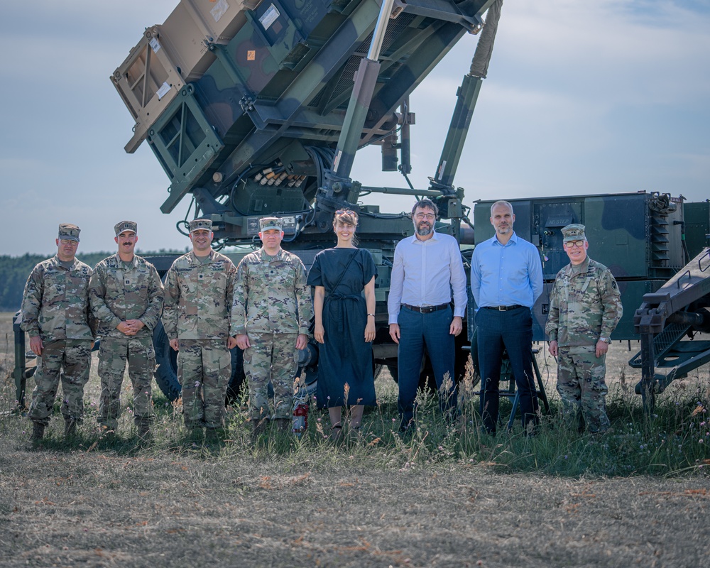10TH AAMDC commanding general meets Slovakian Allies to discuss deterrence, interoperability