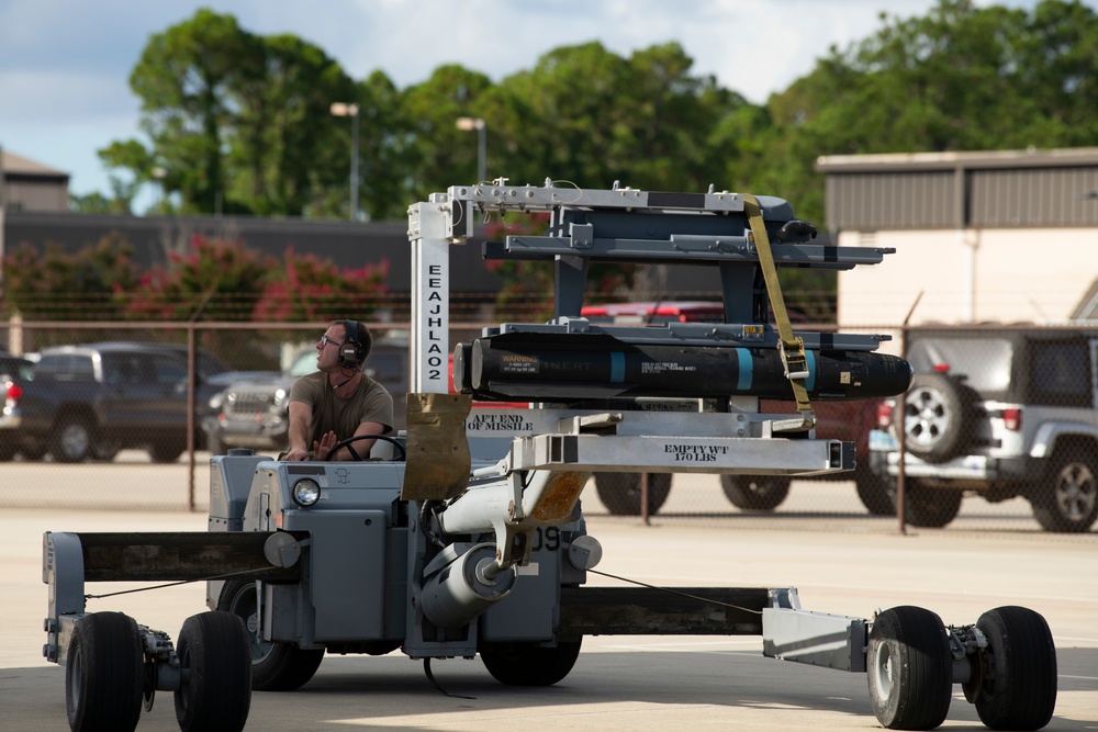 4th and 73rd AMU Participate in Load Crew Competition