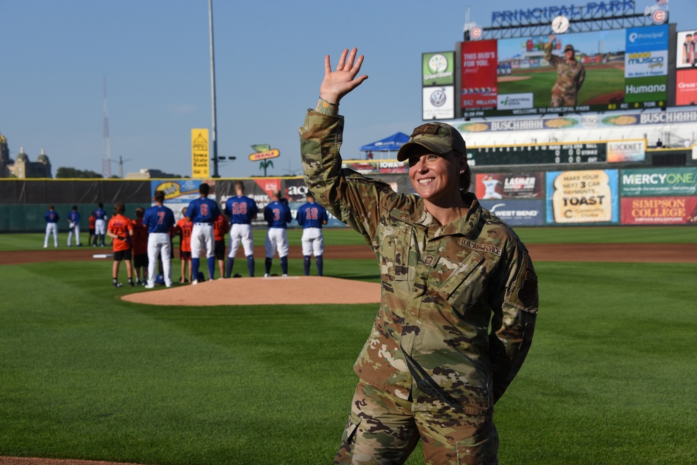 Orwig honored at Iowa Cubs