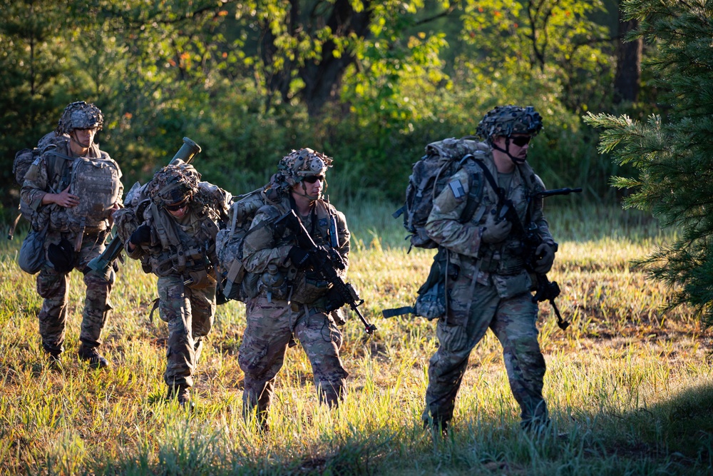 NJNG Infantry ride on UH-60 Blackhawks during XCTC
