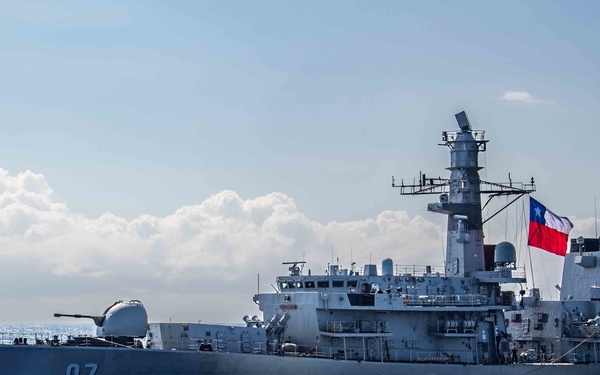 CNS Almirante Lynch conducts PhotoEx with USS Michael Monsoor