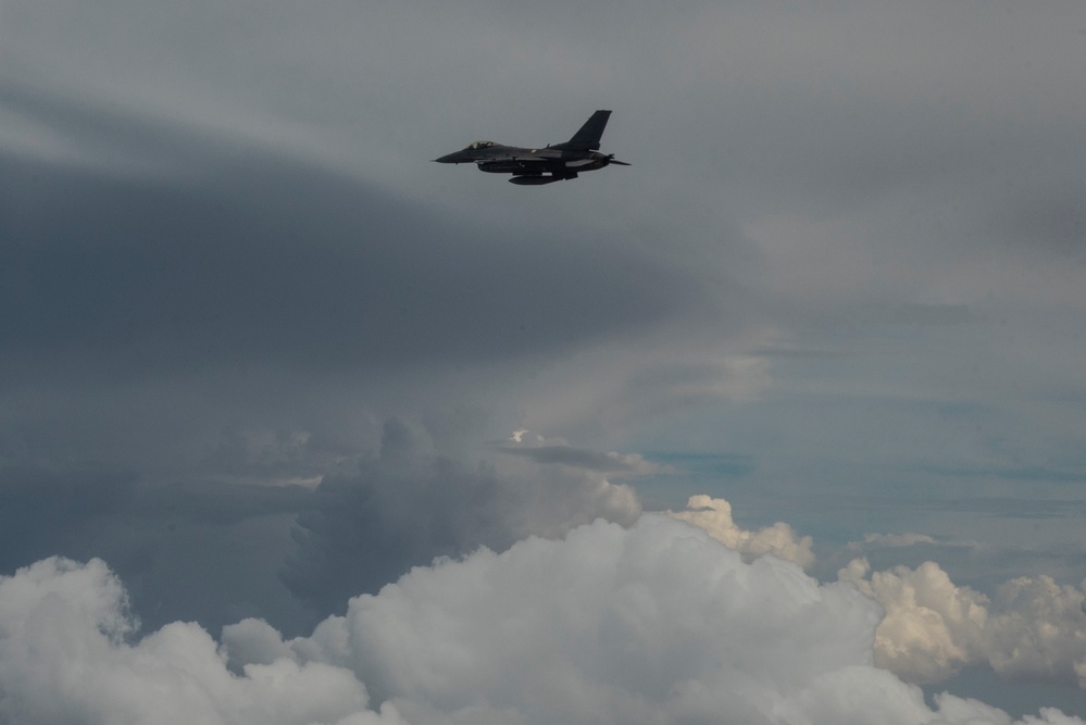 Red Flag-Nellis 22-3 Aggressors take flight