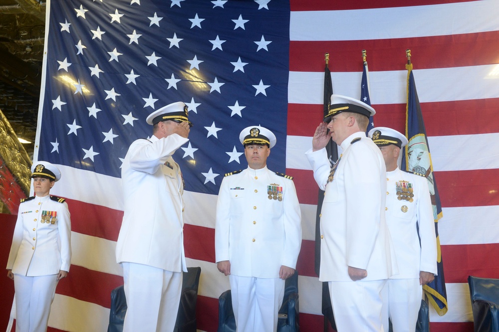 USS Cincinnati (LCS 20) Holds Change of Command