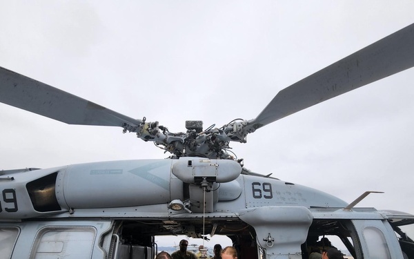 Royal New Zealand Navy Sailors Train on REMUS 100 AUV