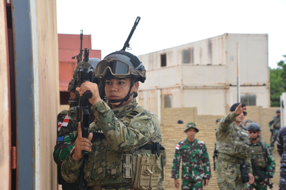 Mexican Navy participates in MOUT practice during RIMPAC 2022