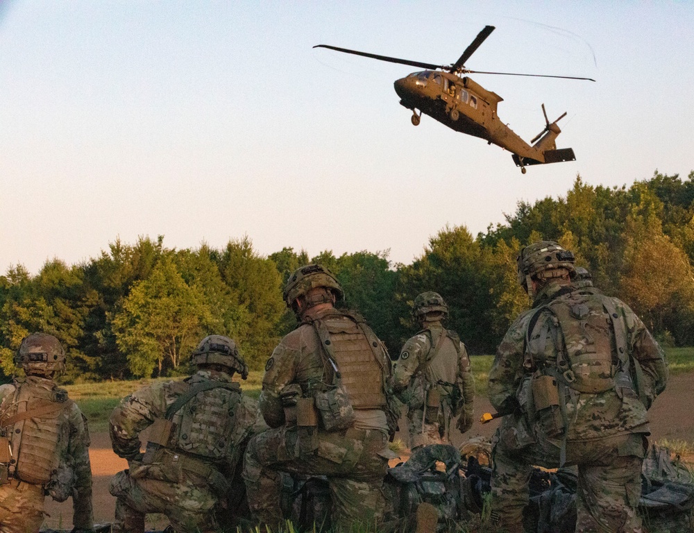 1-114th Infantry Regiment Conducts Tactical Helicopter Operations Training