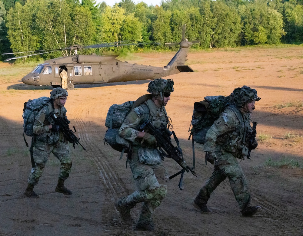 1-114th Infantry Regiment Conducts Tactical Helicopter Operations Training