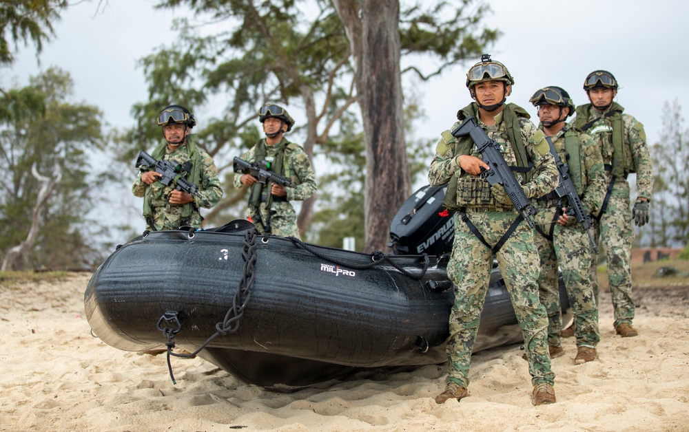 RIMPAC 2022: Mexican Naval Infantry Conducts Small Boat Training