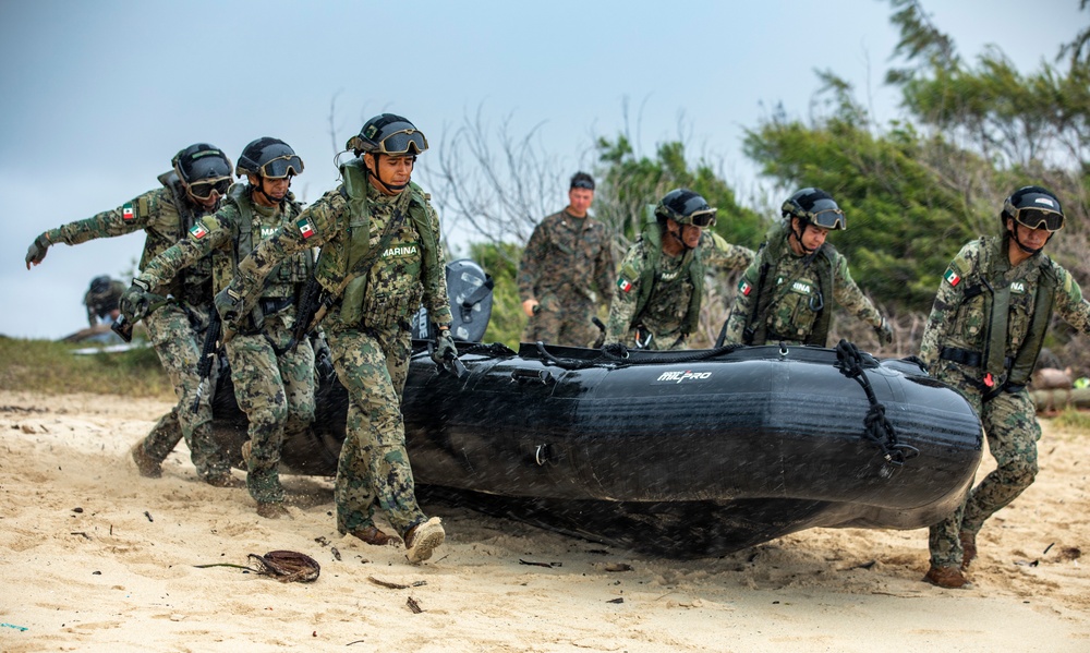 RIMPAC 2022: Mexican Naval Infantry Conducts Small Boat Training
