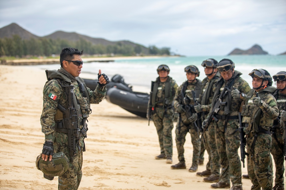RIMPAC 2022: Mexican Naval Infantry Conducts Small Boat Training