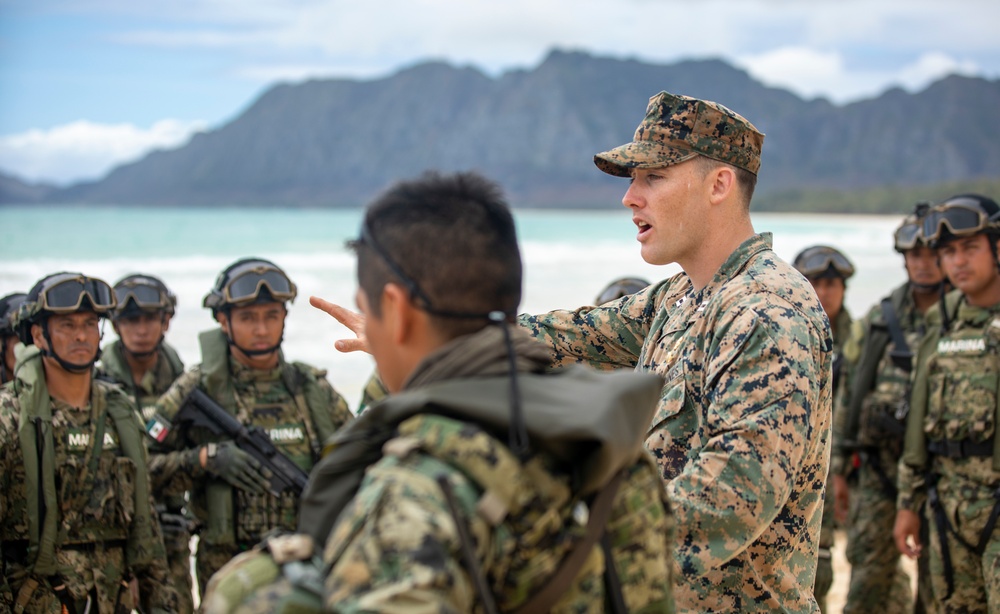 RIMPAC 2022: Mexican Naval Infantry Conducts Small Boat Training