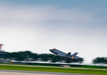 U.S. F-35’s conduct combined training with ROKAF