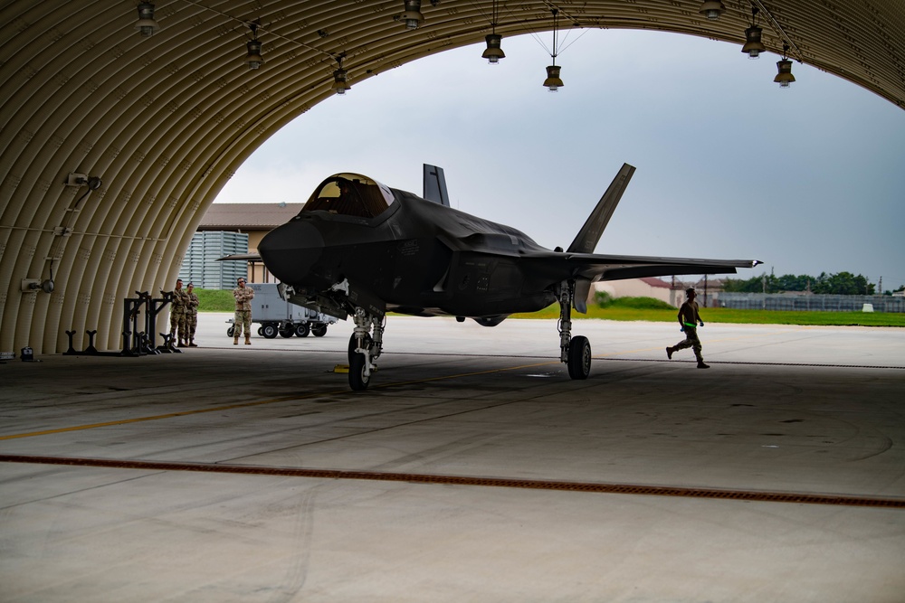 U.S. F-35’s conduct combined training with ROKAF