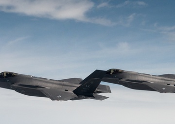 U.S. F-35’s conduct combined training with ROKAF