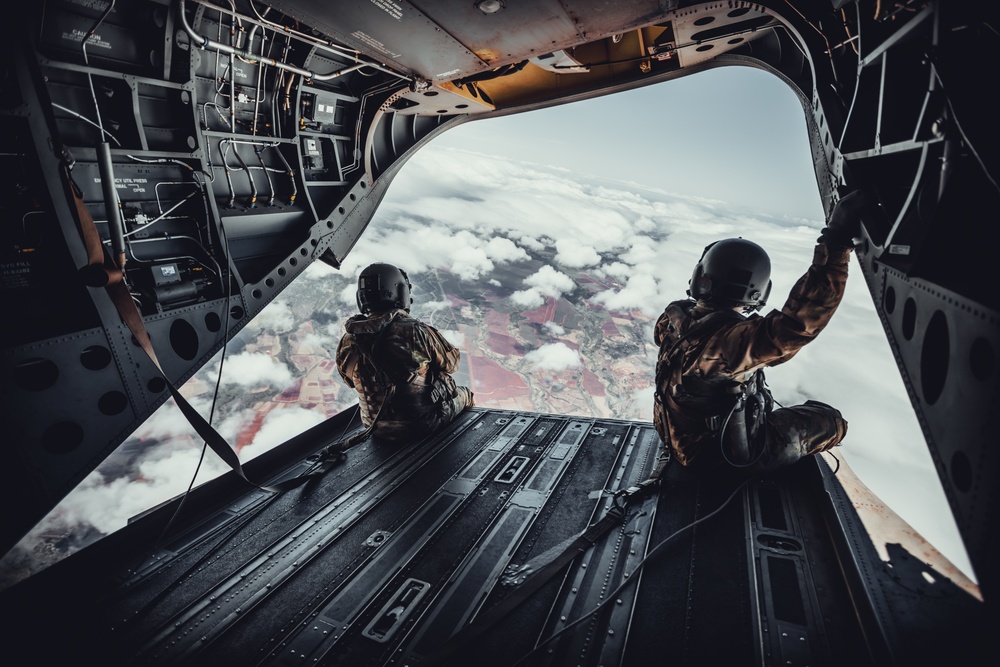 RIMPAC 2022: US, India conduct military freefall training