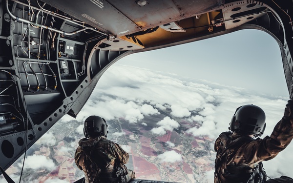 RIMPAC 2022: US, India conduct military freefall training