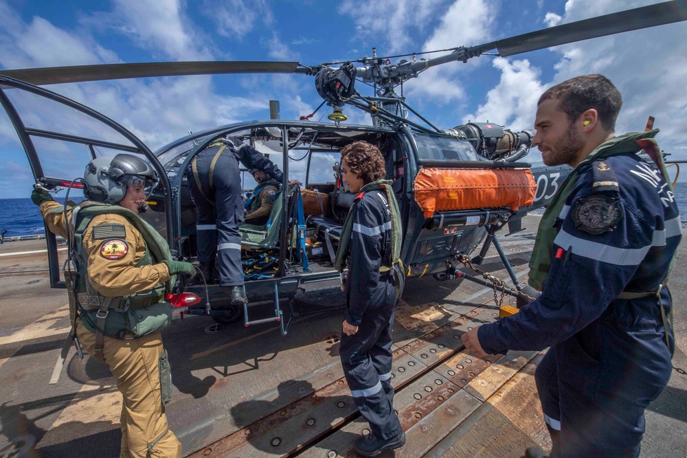 French Navy visits USS Chafee during RIMPAC 2022