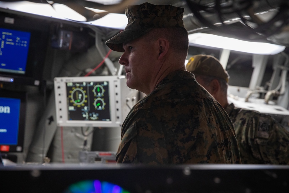 General Priddy visits USS Arlington