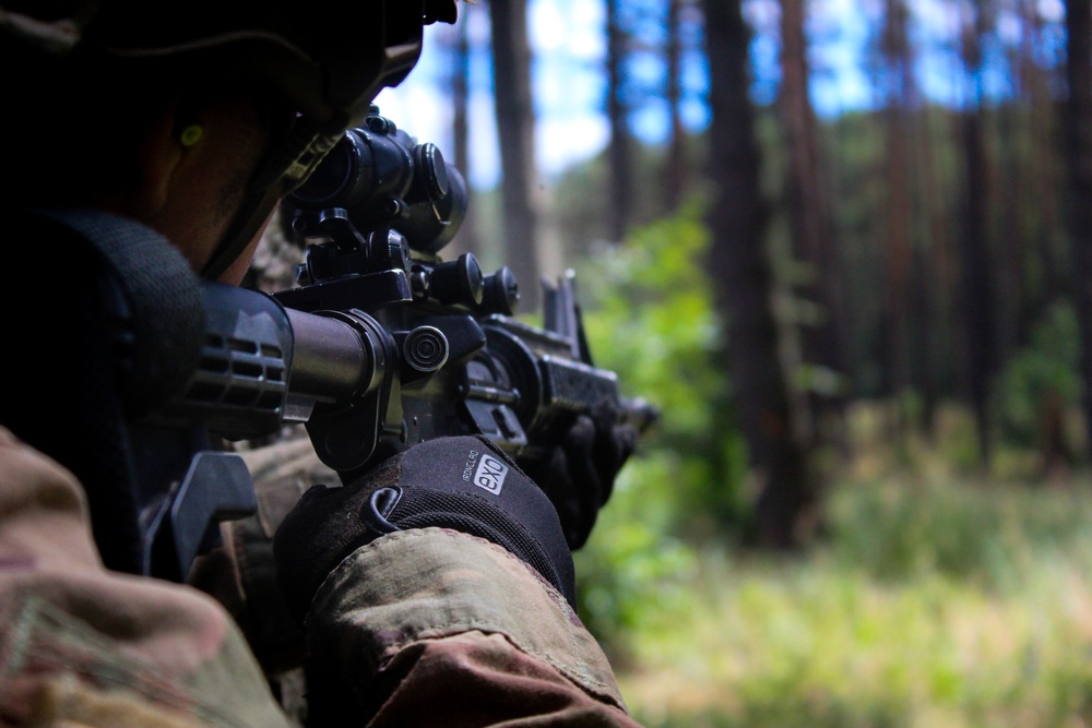 1/68 AR conduct squad LFX