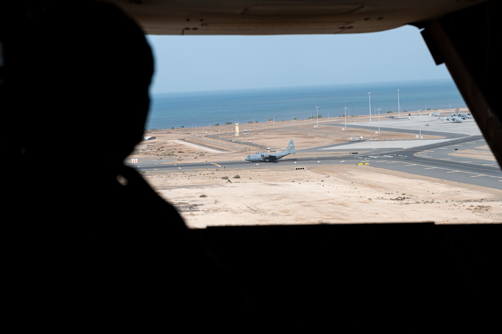 USMC MV-22 conducts training over Gulf of Aden