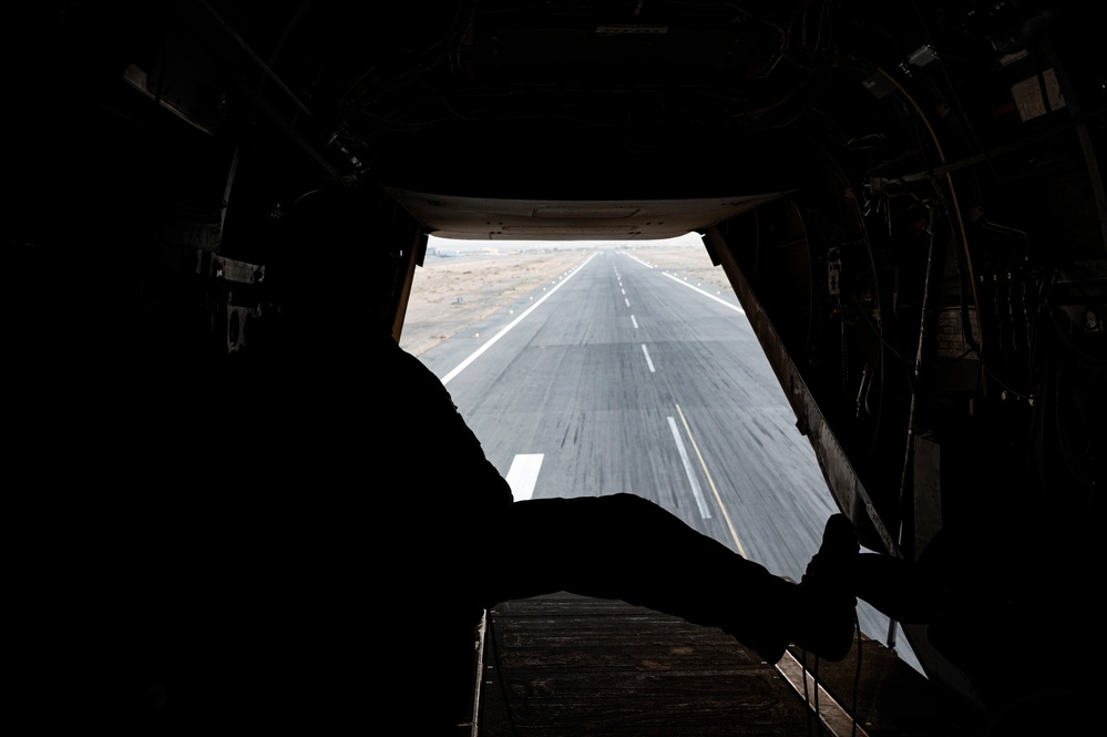 USMC MV-22 conducts training over Gulf of Aden