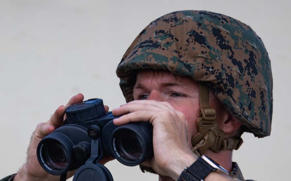 Distinguished Visitors and VIPs depart from Ford Island HLZ during RIMPAC 2022