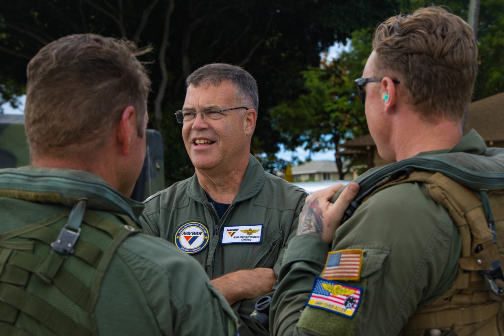 Distinguished Visitors and VIPs depart from Ford Island HLZ during RIMPAC 2022