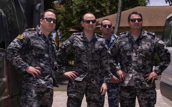 Distinguished Visitors and VIPs depart from Ford Island HLZ during RIMPAC 2022