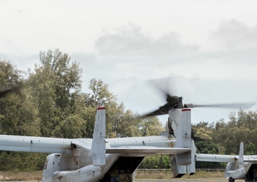 Multinational Partners Conduct Flight Operations during RIMPAC 2022