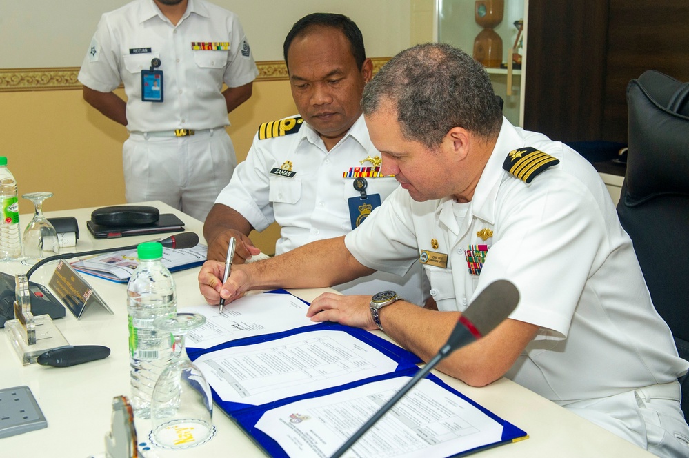 Frank Cable Tours Royal Malaysian Navy Submarine Command Headquarters