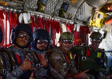 RIMPAC 2022: US, India conduct military freefall training