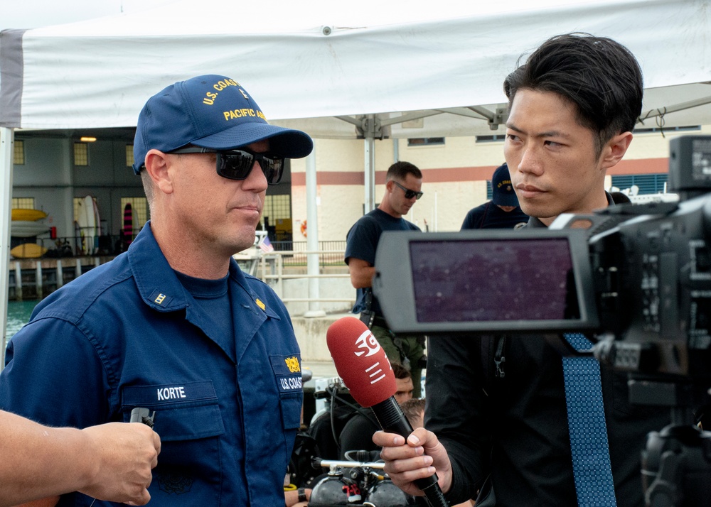 US Coast Guard, US Navy and Republic of Korea Navy participate in dive demonstrations