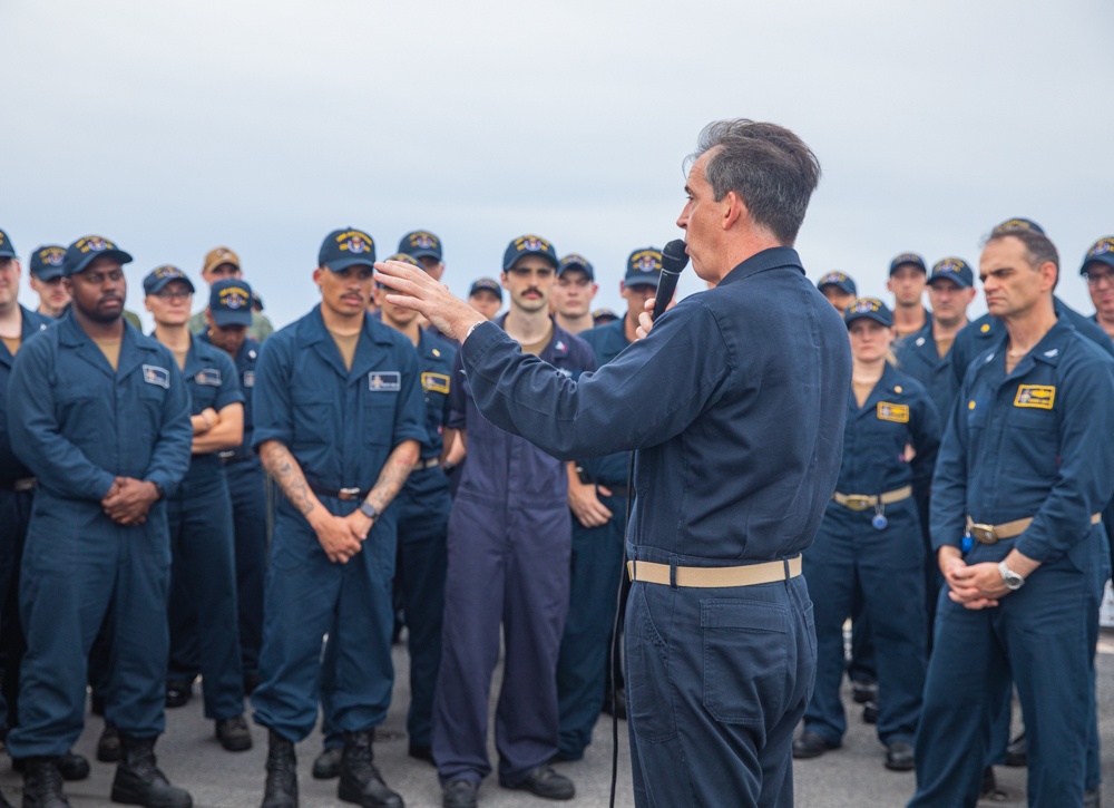 Rear Admiral Donnelly Visits USS Antietam (CG 54)