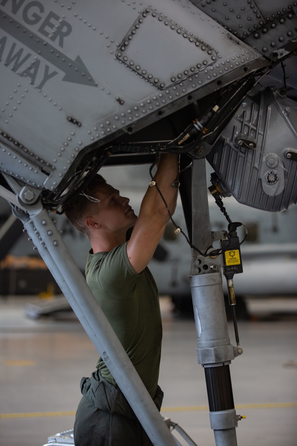 The Underdogs of Aviation: The Maintenance Crews