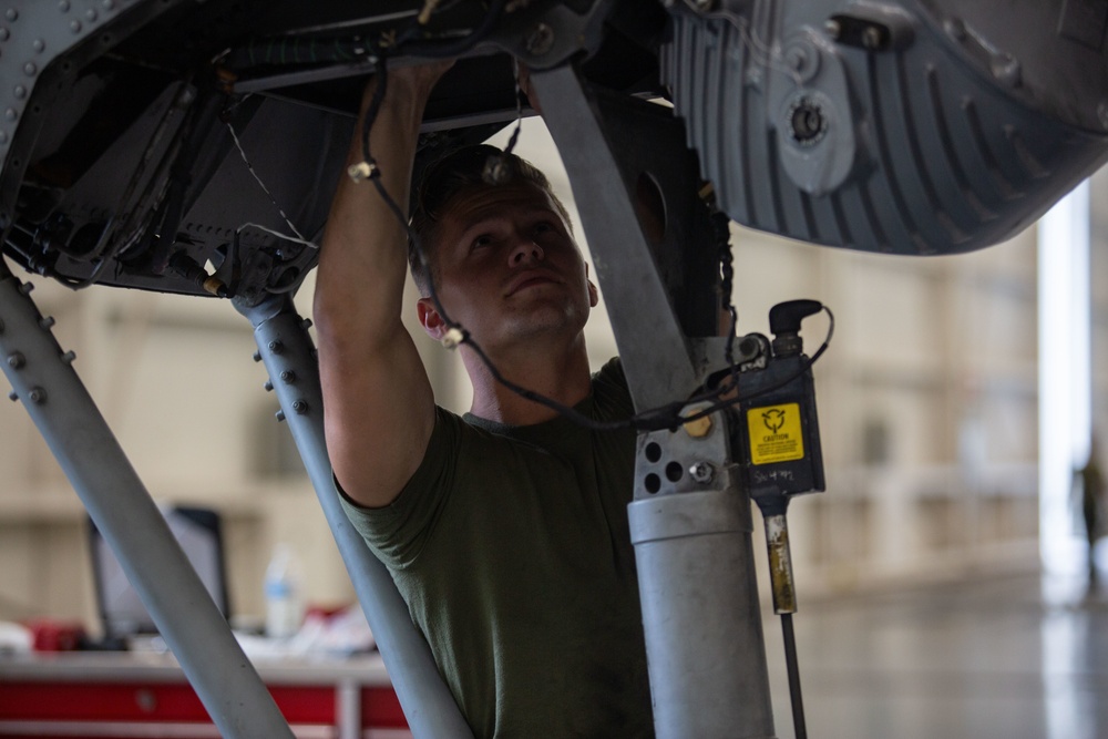 The Underdogs of Aviation: The Maintenance Crews