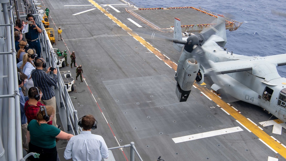 USS Essex Hosts Congressional Staff Delegation During RIMPAC 2022