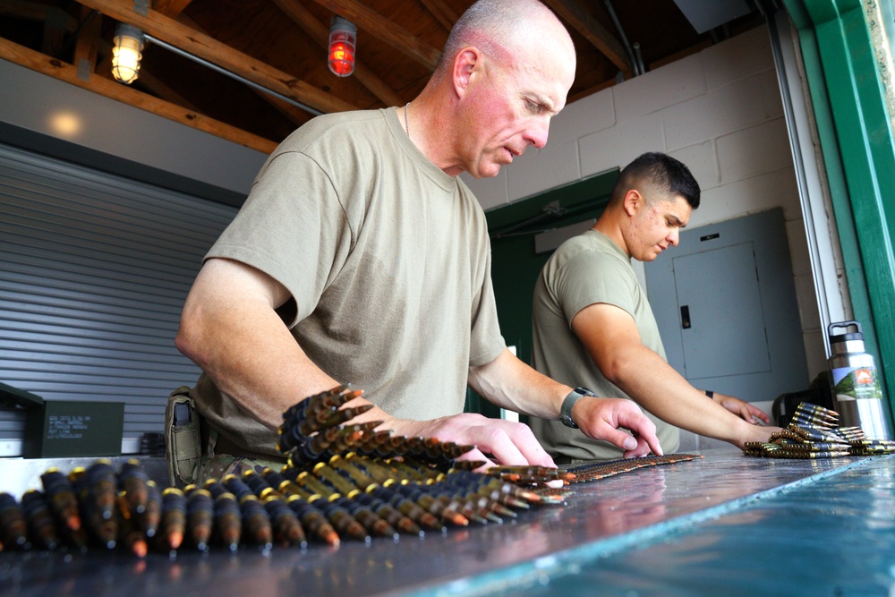 1069th MPs Qualify on M249 SAW