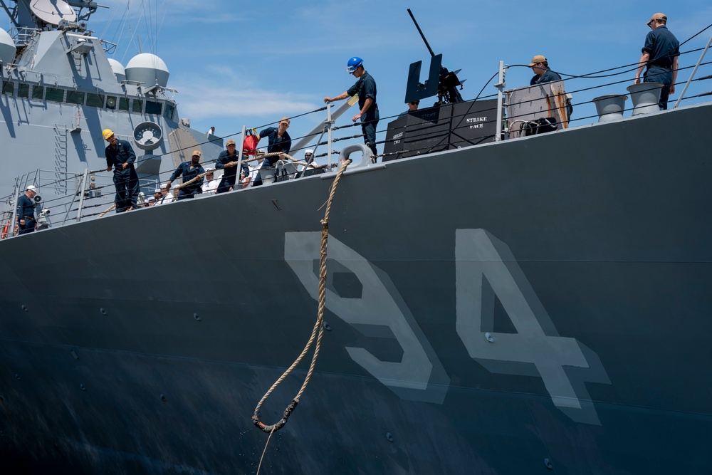 USS Nitze Departs on Deployment